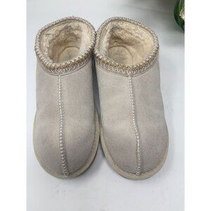 UGG Slide on Slippers Sand Suede Women's Size US8